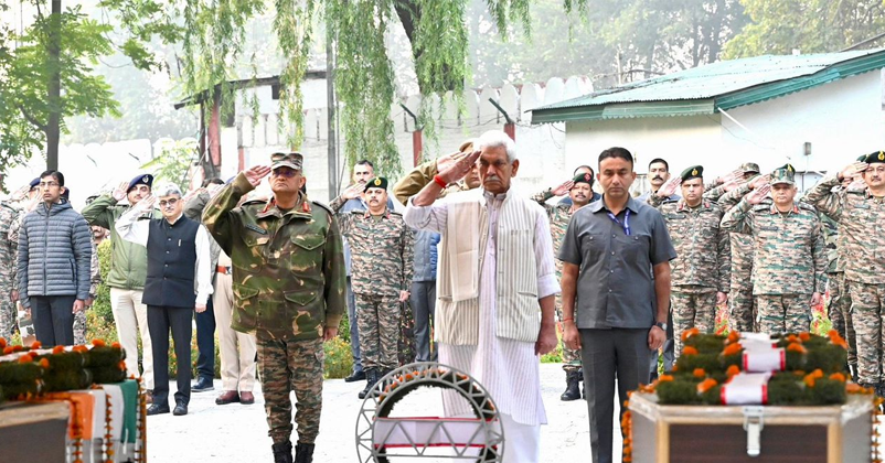 LG Manoj Sinha and Army pay tribute to bravehearts martyred in Kokernag operation LG Manoj Sinha and Army pay tribute to bravehearts martyred in Kokernag operation
