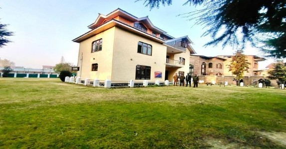 Jammu and Kashmir Police attach property of Pakistani agent and former Bar President Mian Abdul Qayoom