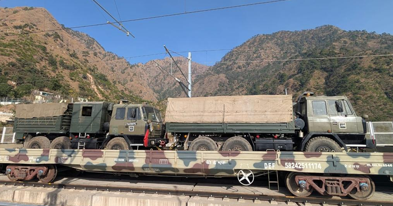 tanks and artillery guns into the Kashmir