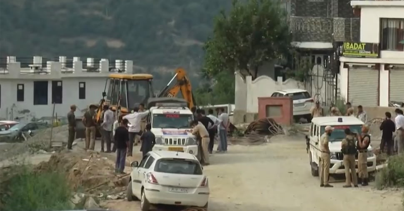 ecurity heightened in Doda after suspected bovine smuggler dies during scuffle with Police ecurity heightened in Doda after suspected bovine smuggler dies during scuffle with Police