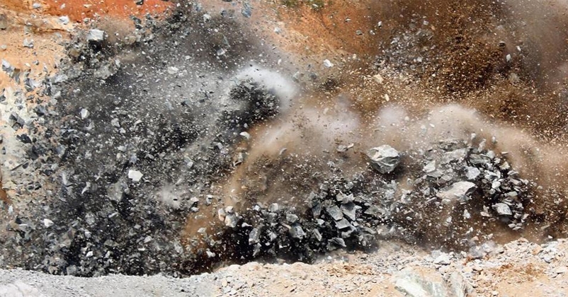 mine blast_1  H