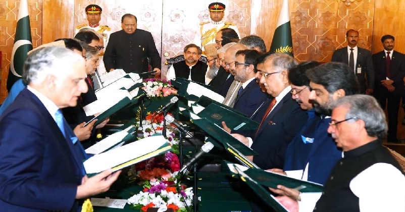 Pakistani PM Cabinet Oath