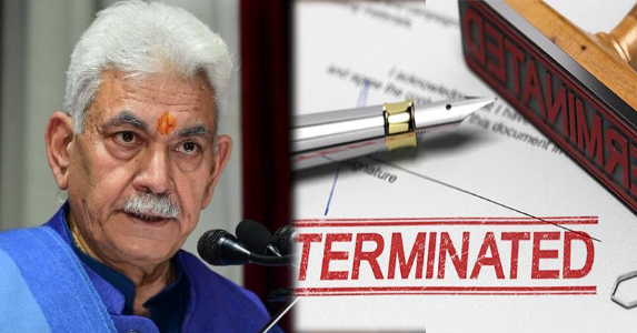 जम्मू कश्मीर में 4 सरकारी कर्मचारियों पर गिरी गाज ; टेरर लिंक मामले में नौकरी से हुए बर्खास्त
