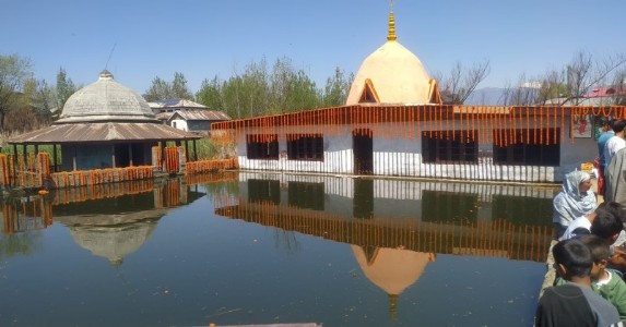 कश्मीर स्थित 5,000 वर्ष प्राचीन विचार नाग मंदिर की कहानी : जहां 36 साल बाद मंदिर में लौटी रौनक