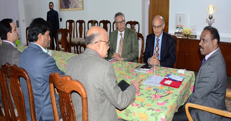 जम्मू-कश्मीर के उपराज्यपाल गिरीश चंद्र मुर्मू ने की घोषणा, कहा- हर पंचायत में लगेगी शिकायत पेटी